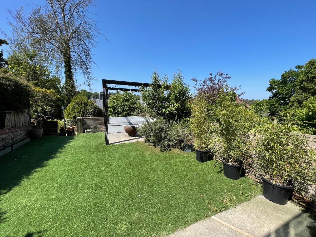 Garden Apartment Уинчестър Екстериор снимка